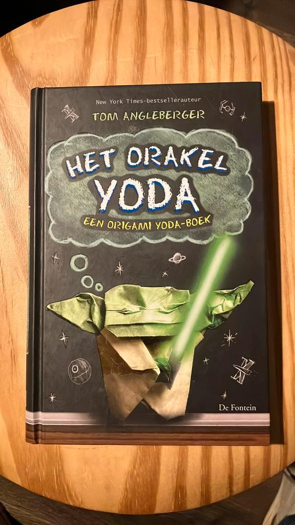 Tom Angleberger - Het orakel Yoda, Boeken, Kinderboeken | Jeugd | onder 10 jaar, Zo goed als nieuw, Ophalen of Verzenden