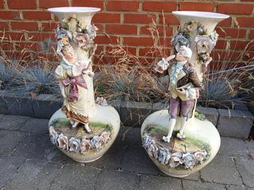 Keramieken siervazen beschikbaar voor biedingen
