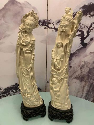 3 COUPES ANCIENT CHINESE RESIN STATUES beschikbaar voor biedingen