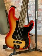 Squire contemporary pj bass in nieuwstaat, Musique & Instruments, Instruments à corde | Guitares | Basses, Enlèvement ou Envoi