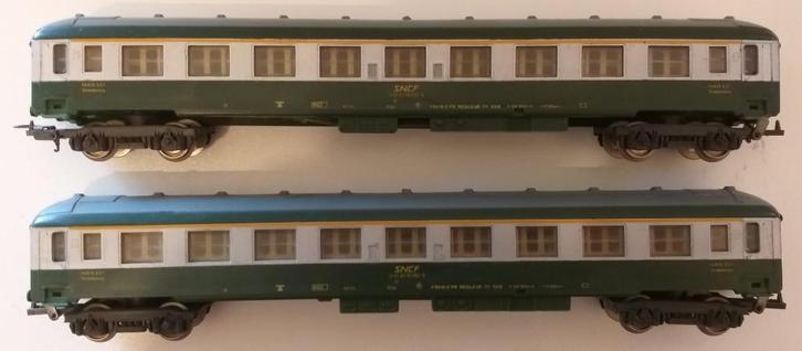 LIMA HO - LOT VAN 2 SNCF-WAGENS, Hobby en Vrije tijd, Modeltreinen | H0, Zo goed als nieuw, Gelijkstroom, Lima, Ophalen of Verzenden