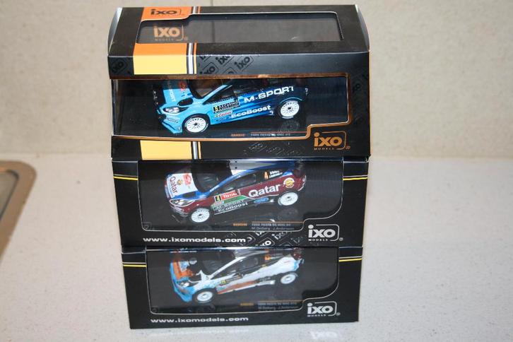 3 x ixo 1:43 Ford Fiesta RS WRC M.Ostberg rally., Hobby en Vrije tijd, Modelauto's | 1:43, Zo goed als nieuw, Auto, Ophalen of Verzenden