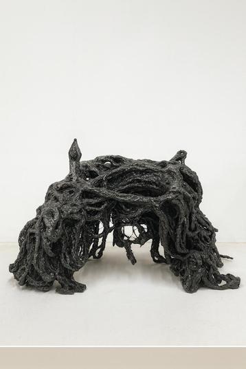 Sculpture contemporaine resine  beschikbaar voor biedingen