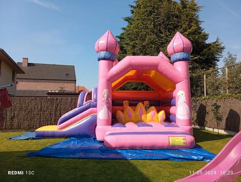 Leuk springkasteel te huur, Hobby en Vrije tijd, Feestartikelen | Verhuur, Zo goed als nieuw, Ophalen of Verzenden