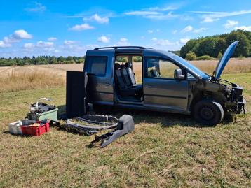 Vw caddy sinistre 1.6 tdi105 ch roulant et tournant, Enlèvement