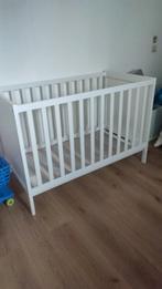 Ikea babybedje met matras, schoon, Ophalen, Gebruikt, Ledikant