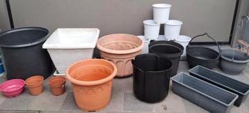 bloempot kunststof  beschikbaar voor biedingen