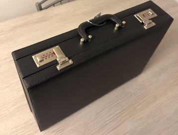 Mallette noir. Tout neuf. En très bon état., Enlèvement, Neuf