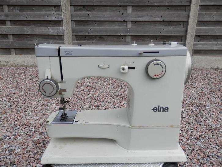 Naaimachine ELNA ZZ, Hobby en Vrije tijd, Naaimachines en Toebehoren, Gebruikt, Naaimachine, Ophalen
