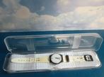 Montre Femme SWATCH St. Steel YCS518 Made in Suisse +Boitier, Handtassen en Accessoires, Horloges | Dames, Ophalen of Verzenden