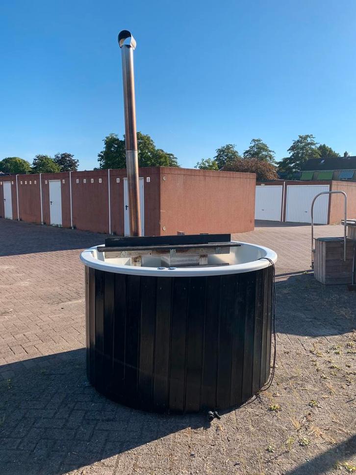 Hottub | interne kachel houtgestookt | bubbels | 170cm, Tuin en Terras, Zwembad-toebehoren, Gebruikt, Afdekzeil, Ophalen