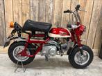Honda z50a duits rood, Fietsen en Brommers, Ophalen, Zo goed als nieuw