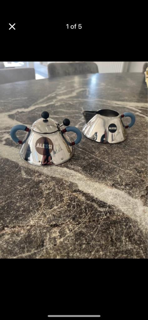 Melk en suikerpotje van Alessi, Huis en Inrichting, Keuken | Servies, Nieuw, Overige typen, Overige stijlen, Overige materialen