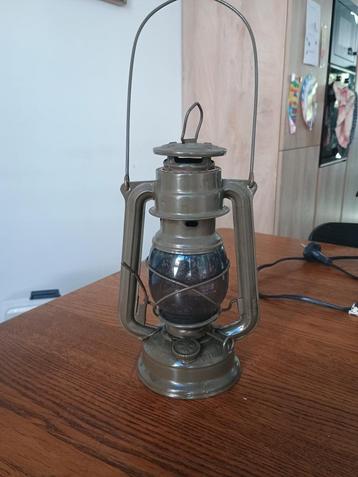 Oil lamp - antique - Czech republic  beschikbaar voor biedingen
