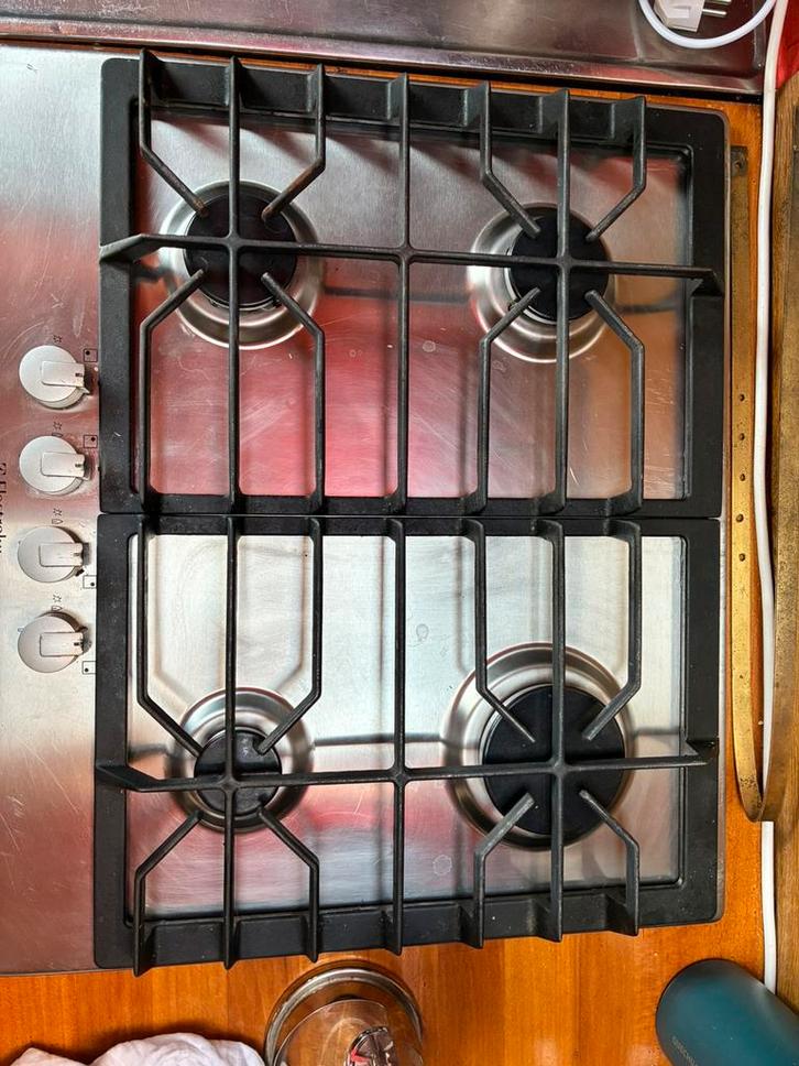 Cuisinière à gaz Electrolux encastrée à 4 brûleurs, Electroménager, Tables de cuisson, Utilisé, Encastré, 4 zones de cuisson, Enlèvement