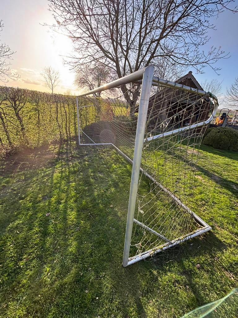 Voetbal goal 5 x 2 meter, Enlèvement, Comme neuf
