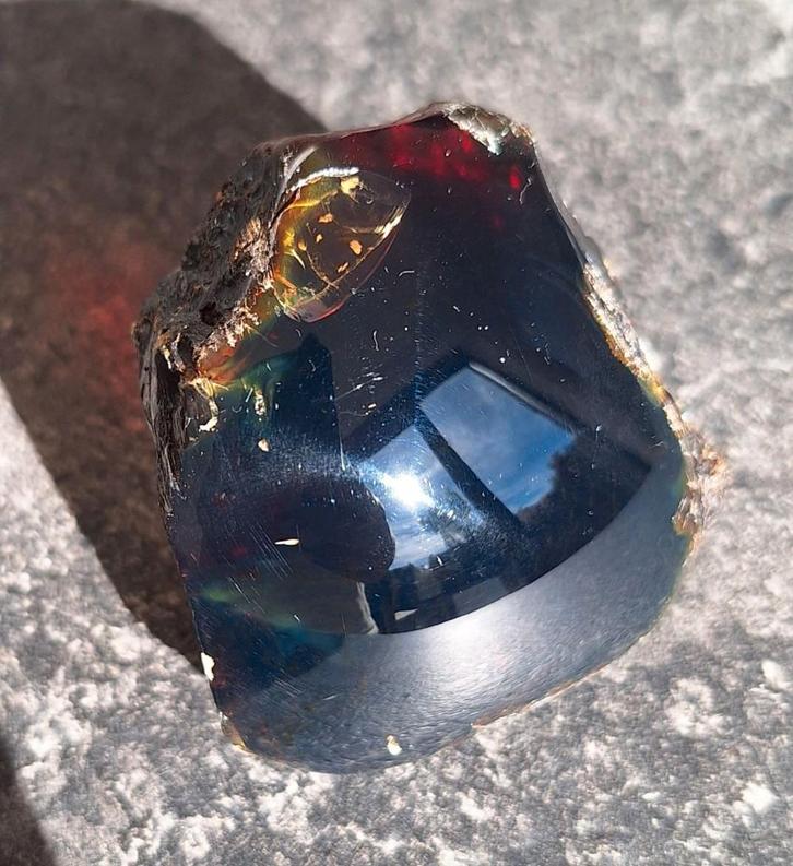 Ambre indonésien semi-poli — 55 grammes ! *foncé*, Collections, Minéraux & Fossiles, Fossile, Enlèvement ou Envoi