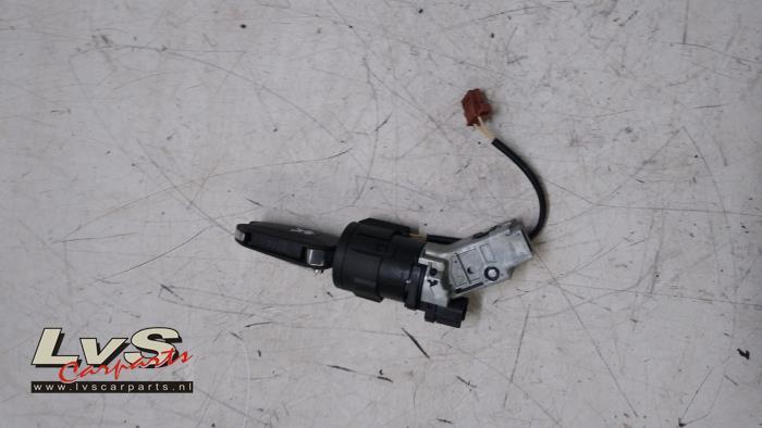 Serrure de contact + clé d'un Peugeot 2008, Autos : Pièces & Accessoires, -, 3 mois de garantie, Utilisé, -