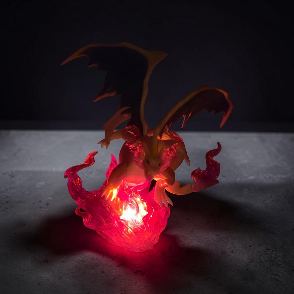 Figurine Dracaufeu Lumineuse - 20 cm, Collections, Statues & Figurines, Comme neuf, Autres types, Envoi