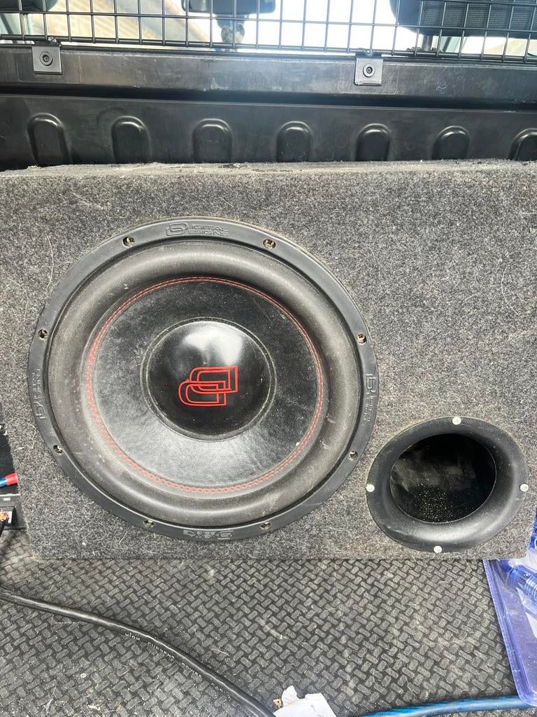 Subwoofer + versterker, Ophalen, Zo goed als nieuw
