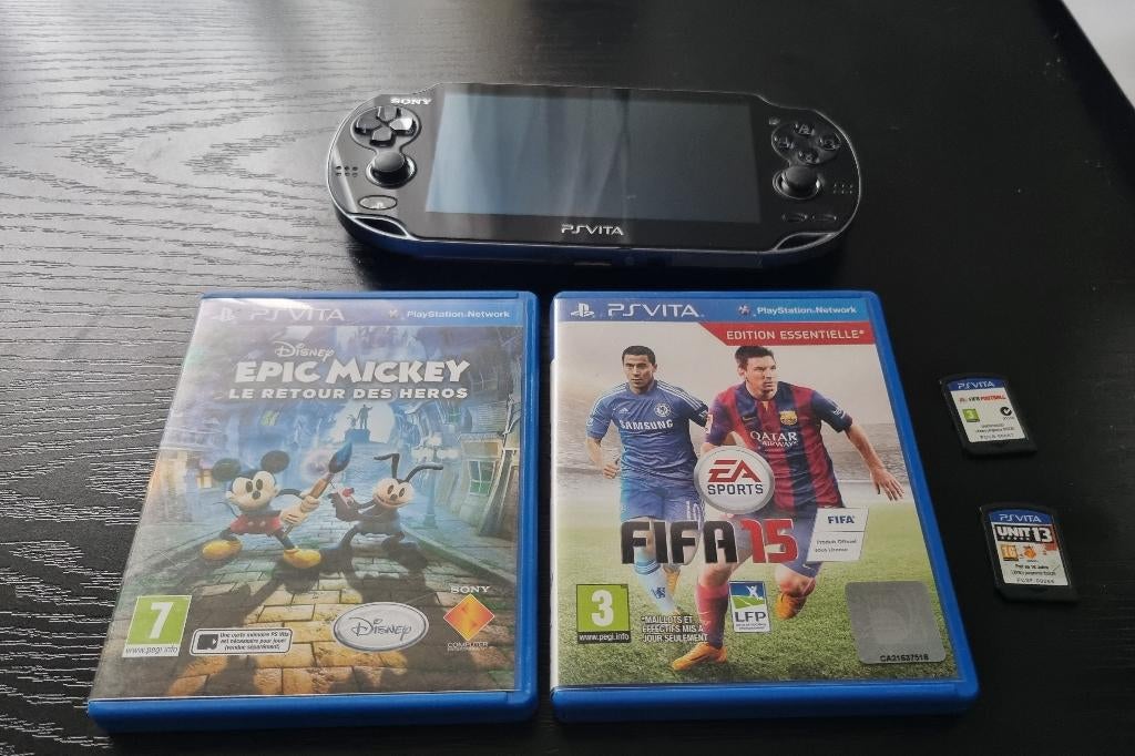 PS Vita +4 jeux+4 Go, Enlèvement ou Envoi, Utilisé, Noir, Avec jeux