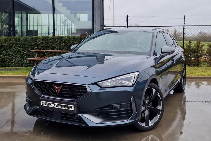 Cupra Leon ST Hybride/Carplay/HTD SEATS/Inductieladen/Camera, Auto's, Cupra, Bedrijf, Te koop, Leon, ABS, Achteruitrijcamera, Adaptieve lichten