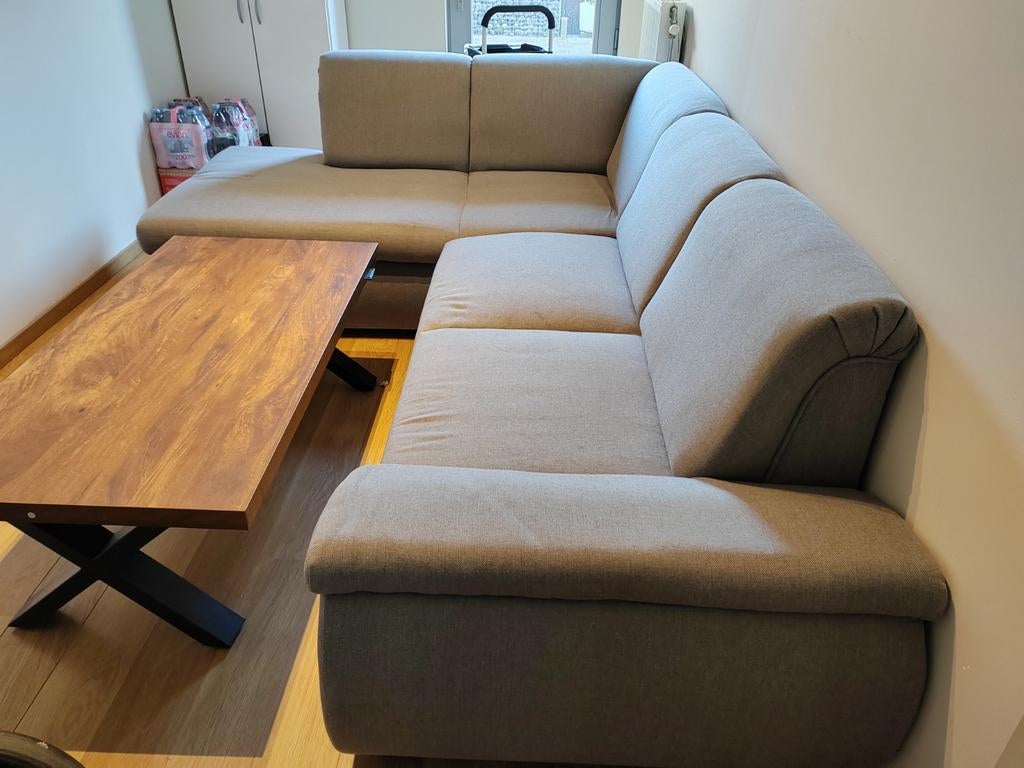 Hoekbank met salontafel te koop