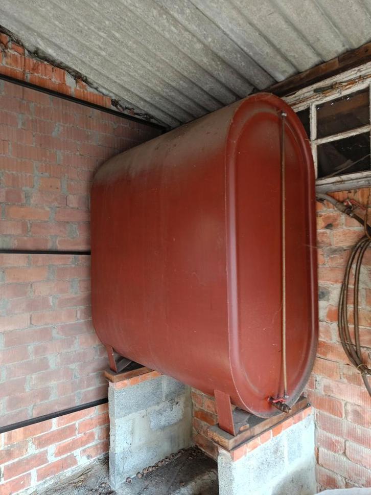 Ovale metalen diesel of mazout tank met pomp, Tuin en Terras, Regentonnen, Met pomp, Ophalen