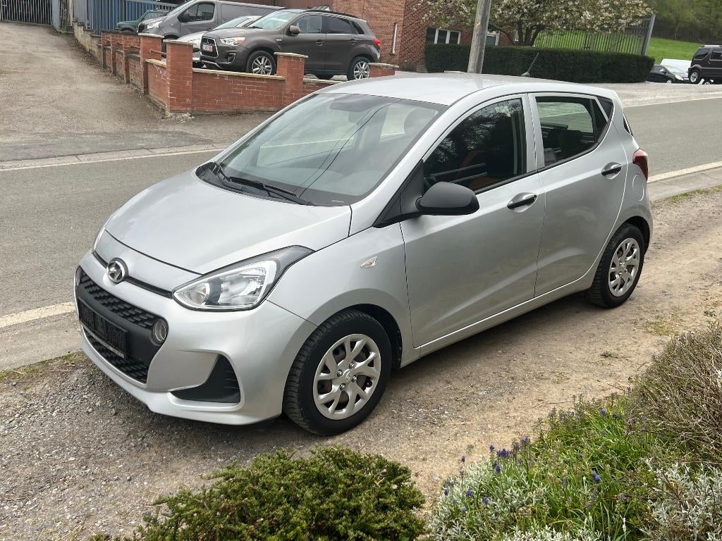 hyundai i10, Autos, Hyundai, Argent ou Gris, Achat, 998 cm³, Euro 6