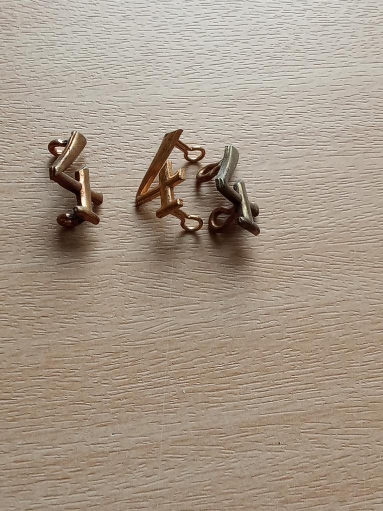 Insignes.4 pieces, Collections, Enlèvement