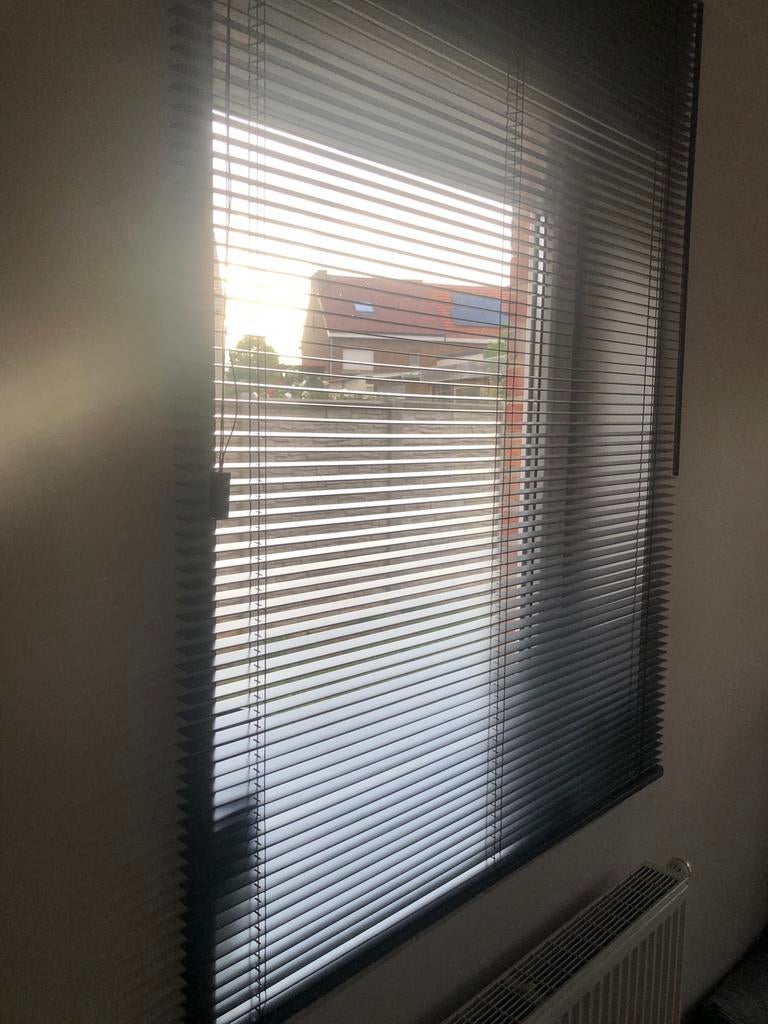 Houten antraciete lamellen/jaloezieën, Huis en Inrichting, 100 tot 150 cm, 100 tot 150 cm, Ophalen of Verzenden, Zo goed als nieuw