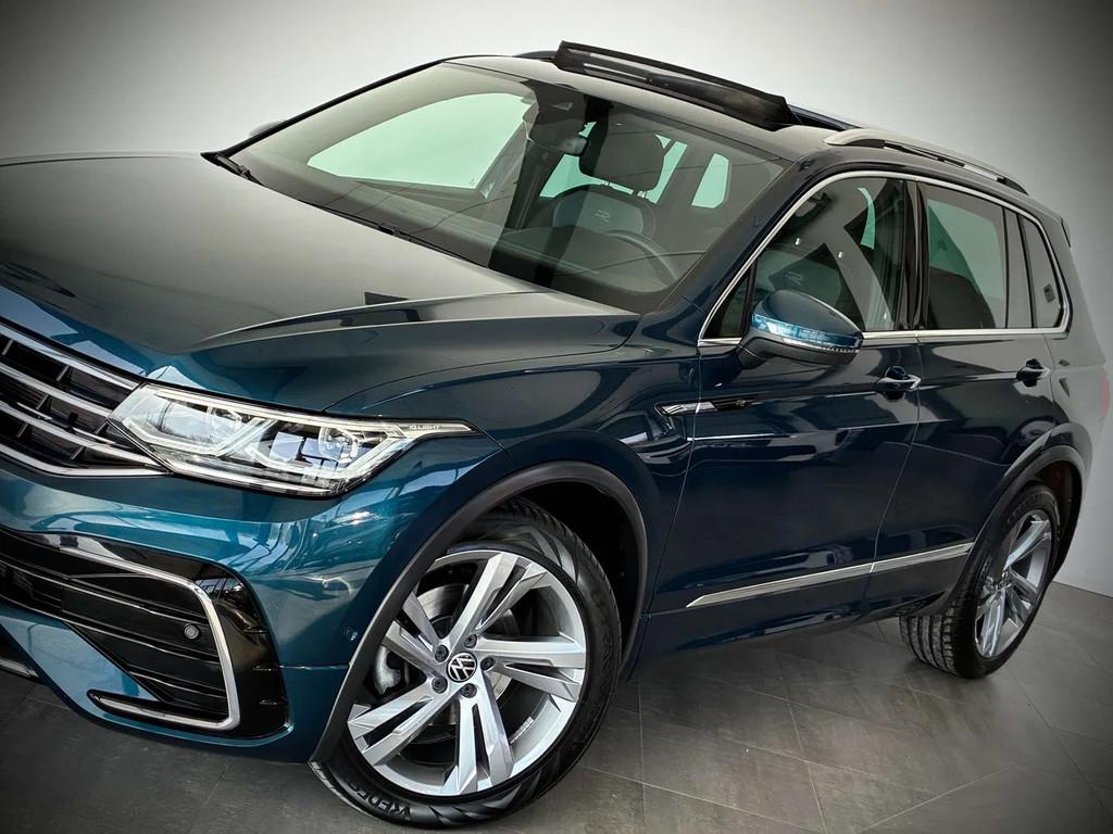 Volkswagen Tiguan 2.0TDI R-LINE-1ERPRO-COCKPIT-T.O-CARPLAY-C, Achat, Entreprise, 1968 cm³, Noir