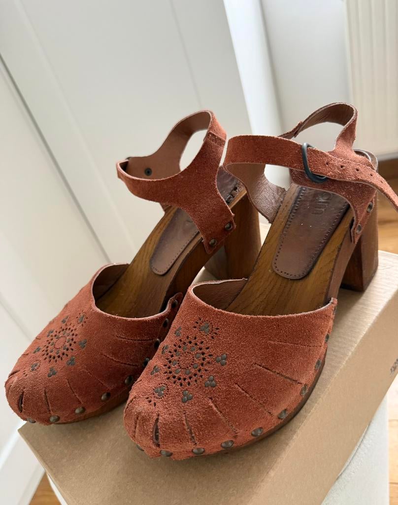 Hakken sandalen maat 38, Ophalen, Bruin, Zo goed als nieuw, Schoenen met hoge hakken