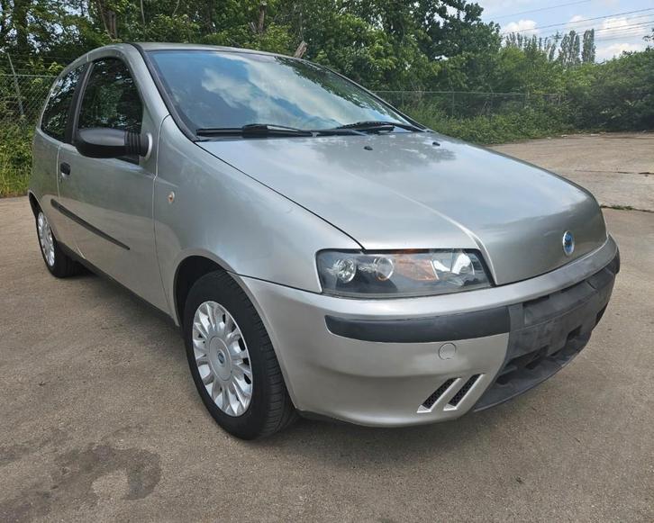 Fiat punto 1.2 essence Bj 2002 152000 km HOMOLOGUÉE, Autos, Fiat, Entreprise, Achat, Punto, Airbags, Alarme, Radio, Essence, Coupé