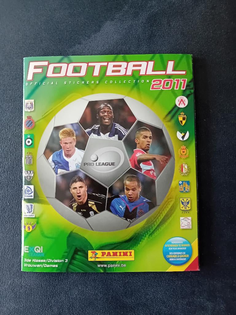 panini stickerboek Football 2011, Collections, Autocollants, Comme neuf, Sport, Enlèvement ou Envoi