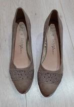 Lady Glam lichtbruine pump maat 39, Pumps, Bruin, Ophalen of Verzenden, Lady glam