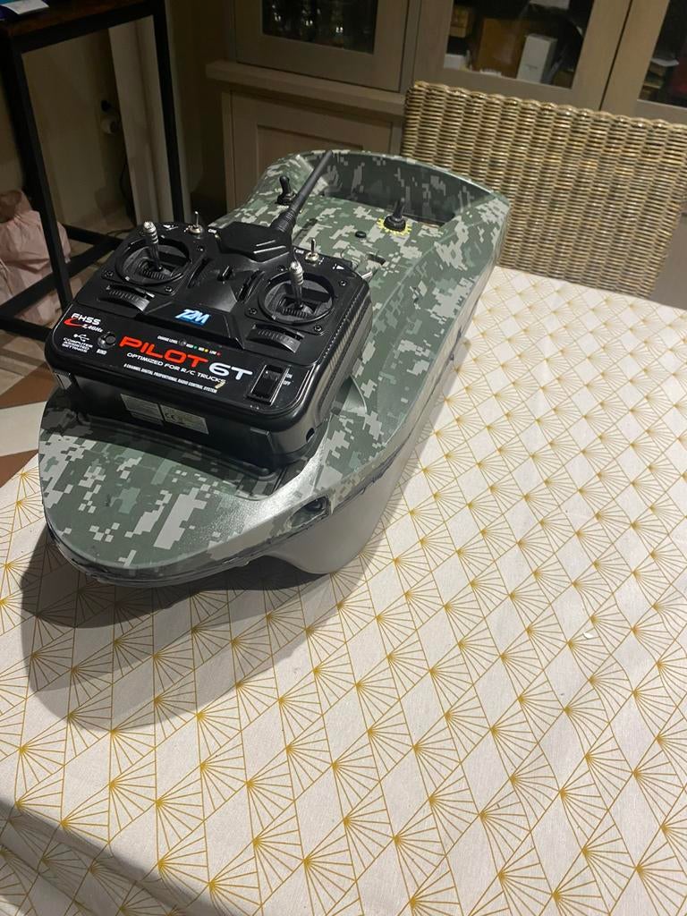 Voerboot karper, Ophalen of Verzenden, Zo goed als nieuw