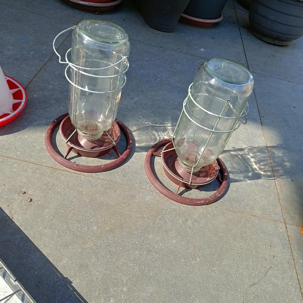 Voedersilo, Voerfontein, flesvoeder, Ophalen