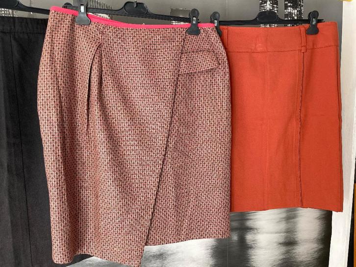 rok - merk Olivier Strelli en bruine rok - gratis rok - 46, Vêtements | Femmes, Packs de vêtements pour femmes, Comme neuf, Taille 42/44 (L)