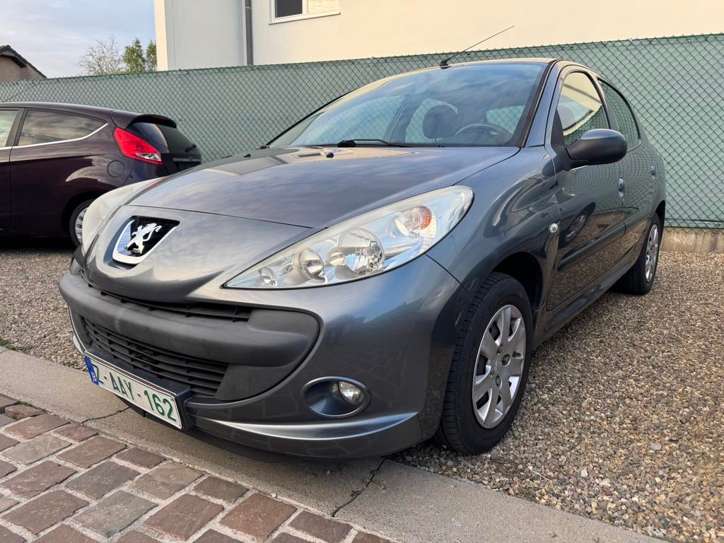 Peugeot 206+ 2010 130000km 5drs airco! Gekeurd!, Auto's, Peugeot, 206+, Bedrijf, Radio, Handgeschakeld