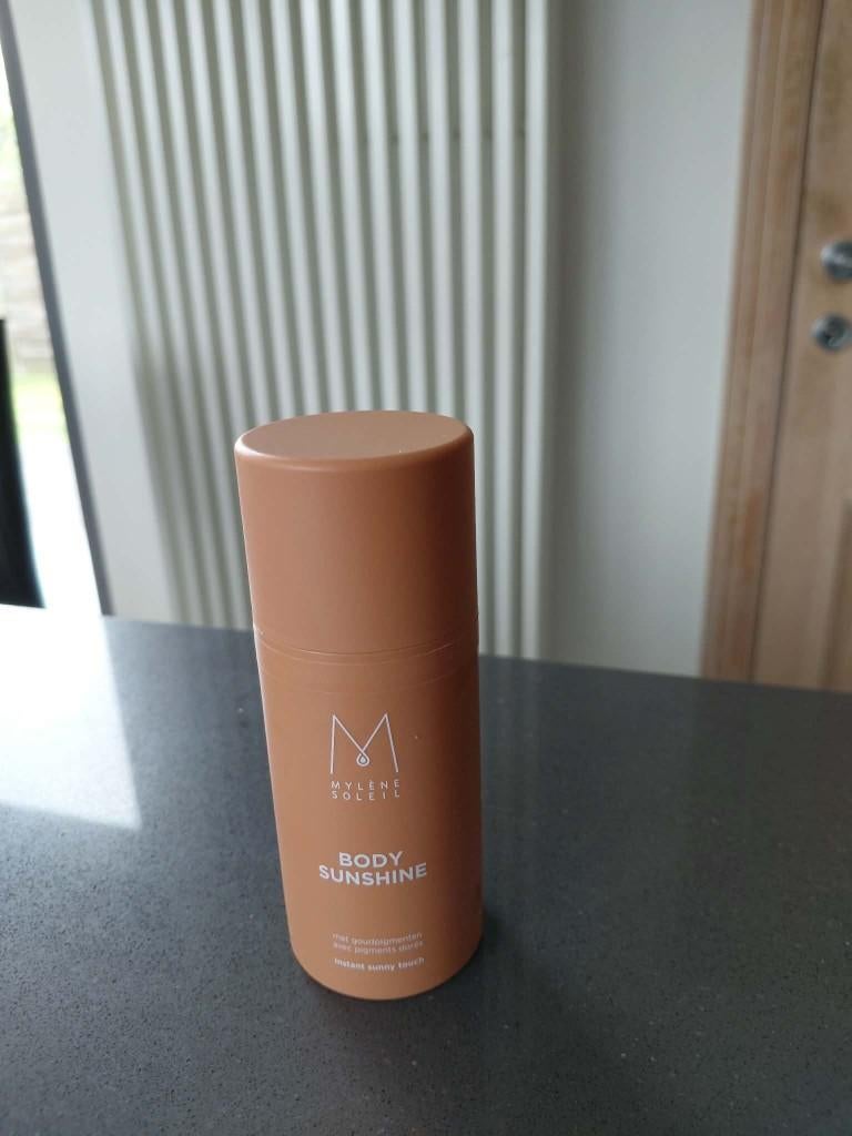 Body sunshine Mylène, Handtassen en Accessoires, Ophalen of Verzenden, Nieuw, Bodylotion, Crème of Olie
