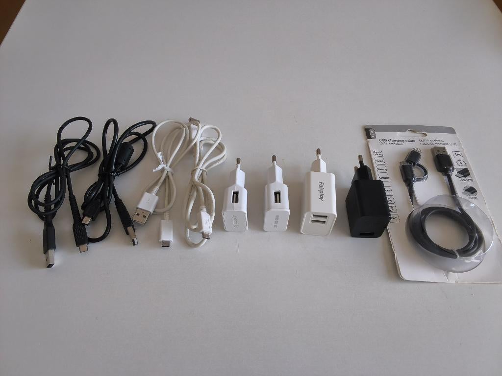 Lot de prises-chargeurs + câbles USB/NOKIA/SAMSUNG/FAIRPLAY, Télécoms, Téléphonie mobile | Chargeurs pour téléphone, Enlèvement ou Envoi