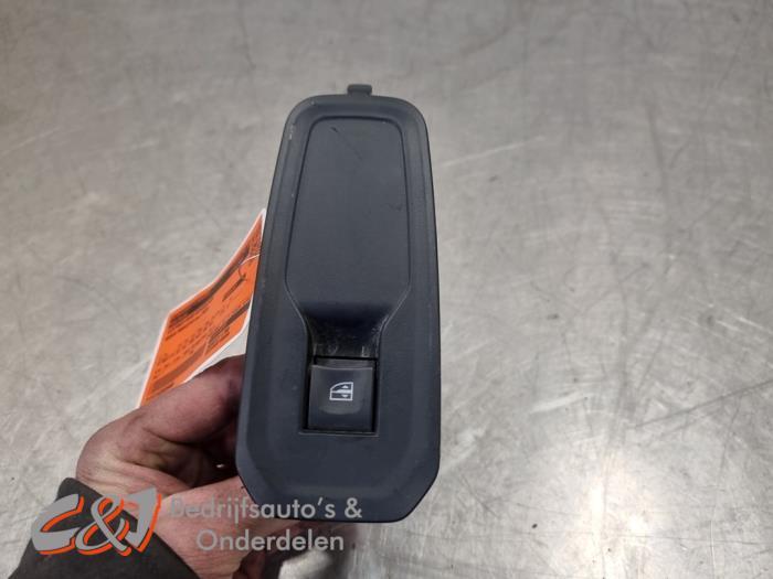 Elektrisch Raam Schakelaar van een Nissan Primastar, Gebruikt, -, -, Ophalen of Verzenden