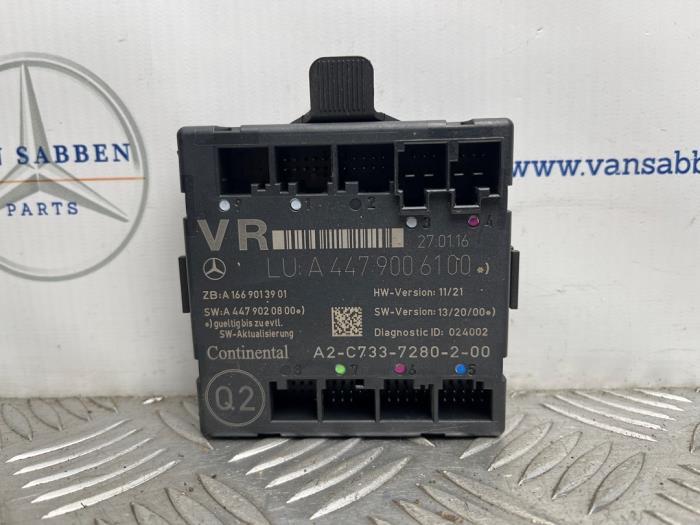Module verrouillage central des portes d'un Mercedes Vito, -, 3 mois de garantie, Utilisé, -