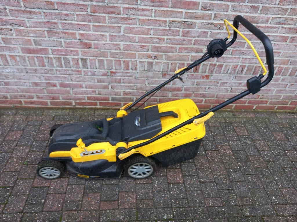 grasmaaier, Tuin en Terras, Ophalen, Cirkelmaaier, Elektrische grasmaaier, Zo goed als nieuw