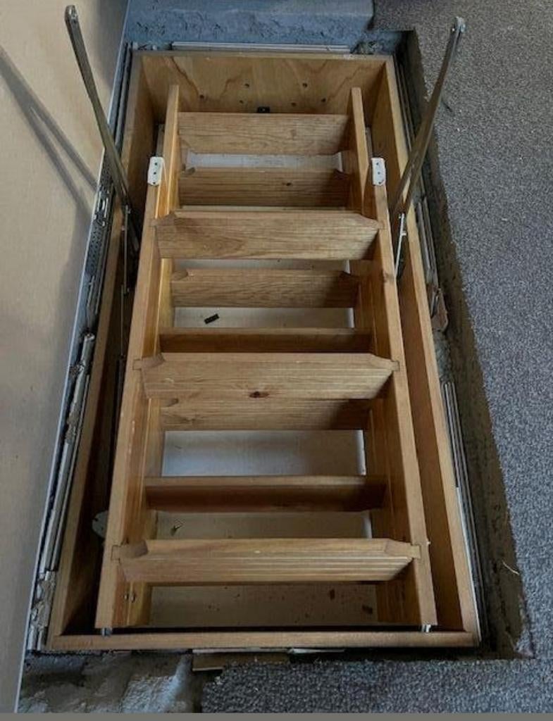 Twee delen zoldertrap, Ophalen