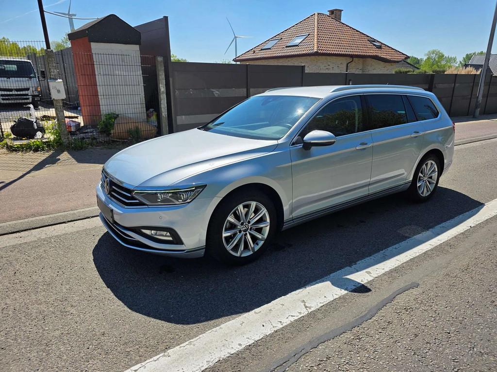 Volkswagen Passat Variant 2.0 TDi SCR Elegance Business DSG, Auto's, 122 pk, Gebruikt, 4 cilinders, https://public.car-pass.be/vhr/0ed48ef1-f738-4288-9248-44deb541fcfe