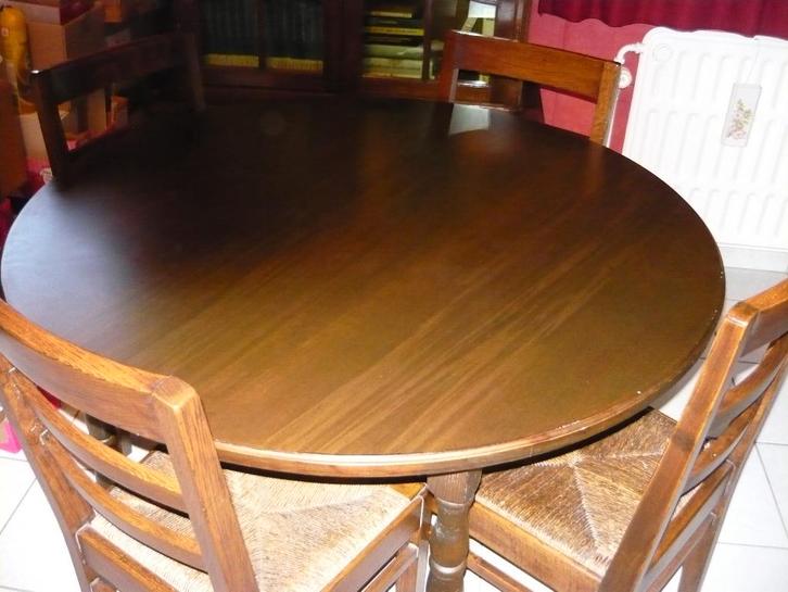 Mooie ronde tafel met 6 stoelen met biezen, Antiquités & Art, Antiquités | Meubles | Tables, Enlèvement