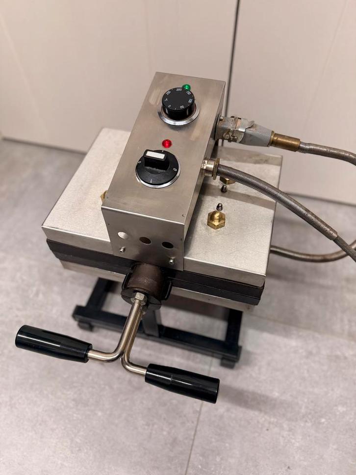 Gaufrier HVD A63 - Gaufres de Liège, Articles professionnels, Horeca | Food, Enlèvement