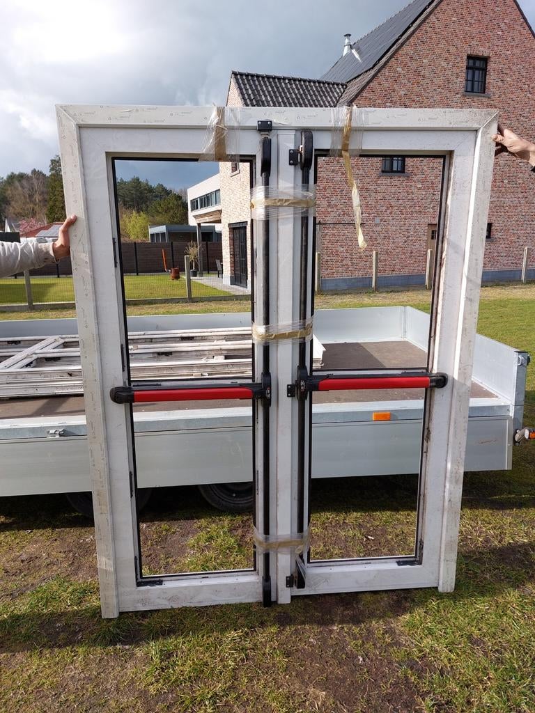 Pvc dubbel vluchtdeur en twee ramen met dubbel opendraaiende, Doe-het-zelf en Bouw, Ophalen